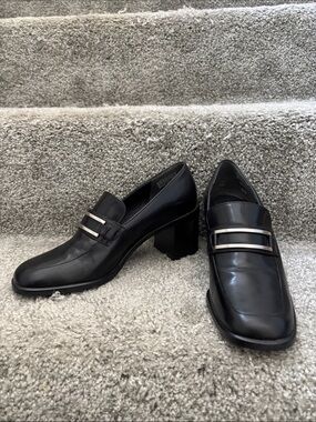 Nine West Black Heeled Loafers with Silver Bars Vintage Sz 7
